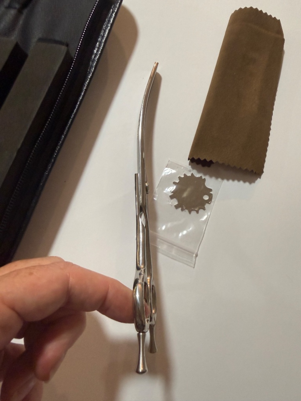 FOSSP Pet Grooming Thinning Scissors Made in Japan 6.5” Dog Shears With Case - Picture 6 of 6